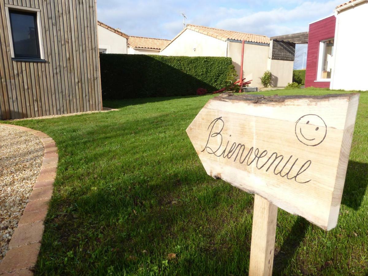 La Cabane Du Bonheur Les Herbiers Exteriör bild